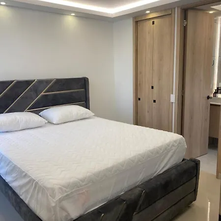 Dammar Luxury Apartment *