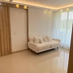 Dammar Luxury